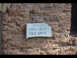 05708 ostia - regio iii - via delle volte dipinte - insula delle volte dipinte - schild.jpg